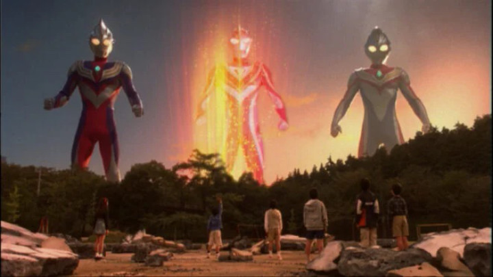 Ultraman Gaia: The Battle in Hyperspace Review – A Decker Connection